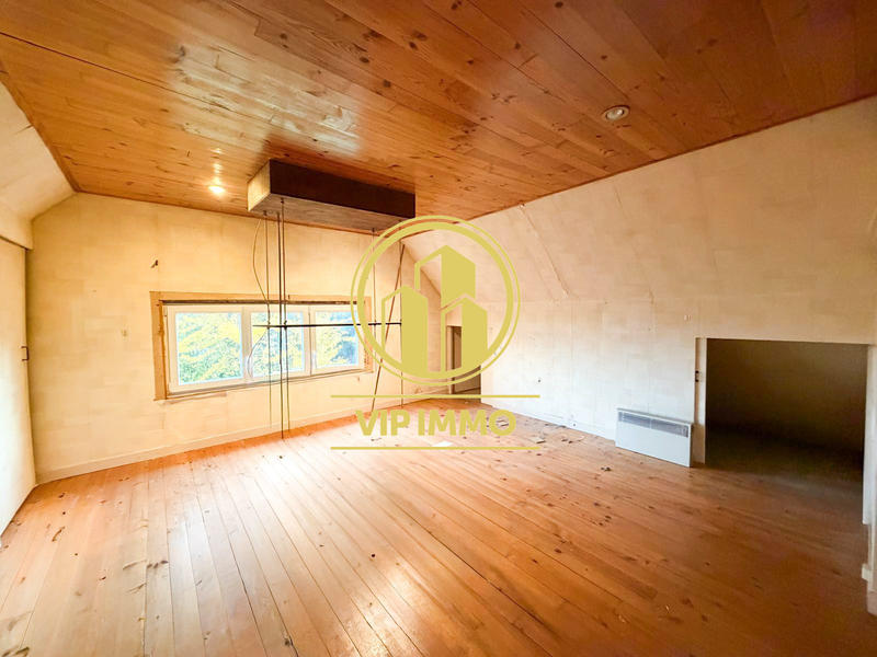 Maison - 188 m² - 7 pièces