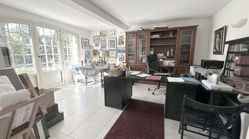 Maison - 320 m² - 10 pièces