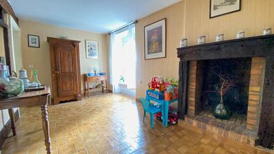 Maison - 220 m² - 7 pièces