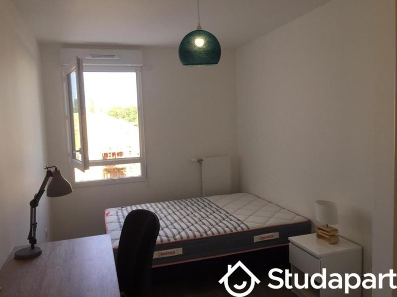 Chambre - 12 m² - 1 pièce