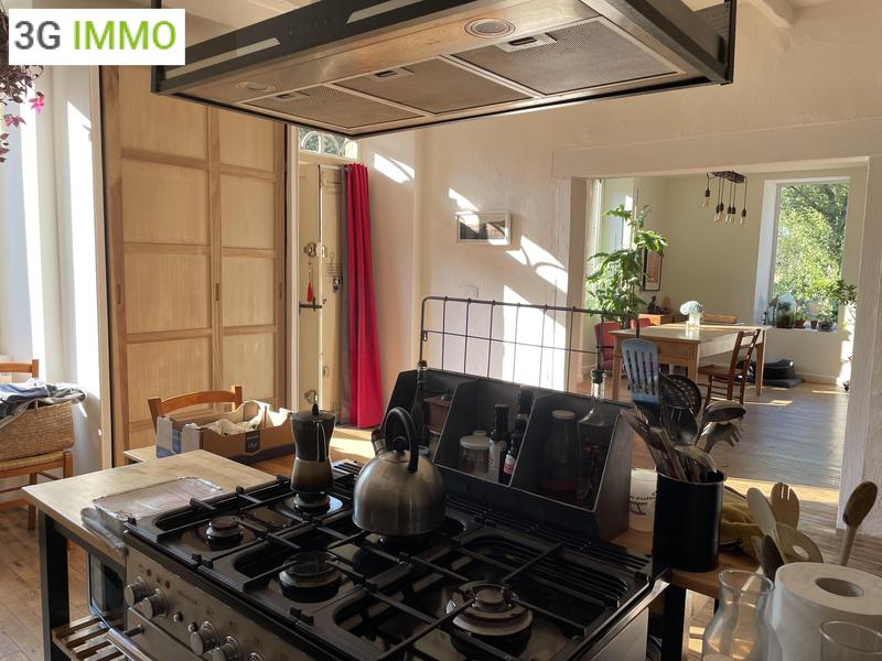 Maison - 172 m² - 9 pièces