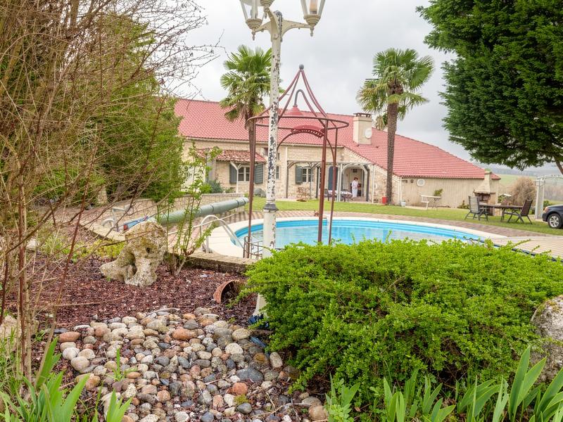 Maison de campagne - 276 m² - 9 pièces