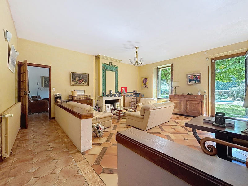 Maison - 193 m² - 6 pièces