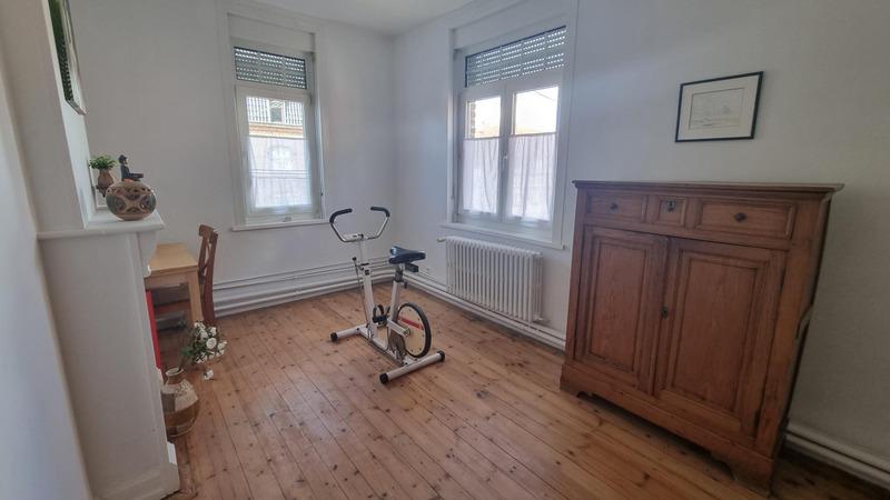 Maison bourgeoise - 250 m² - 12 pièces