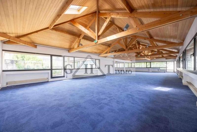 Bureau - 792 m²