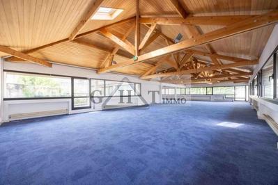 Bureau - 792 m²