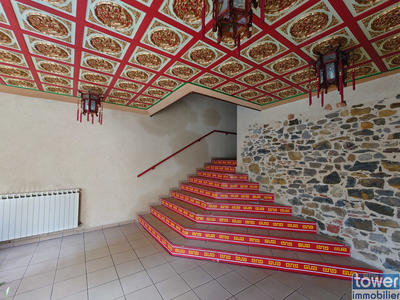 Maison - 350 m² - 10 pièces