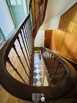 Maison - 482 m² - 11 pièces