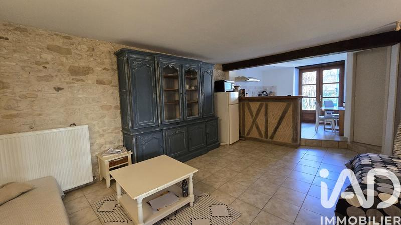 Maison de village - 264 m² - 1 pièce