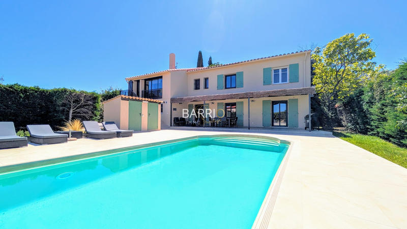 Villa - 280 m² - 9 pièces