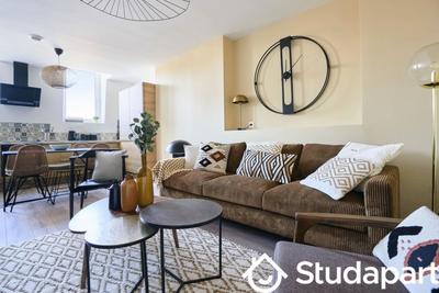 Chambre - 10 m² - 1 pièce