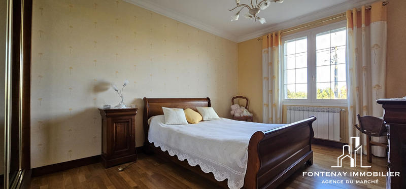 Maison - 220 m² - 7 pièces