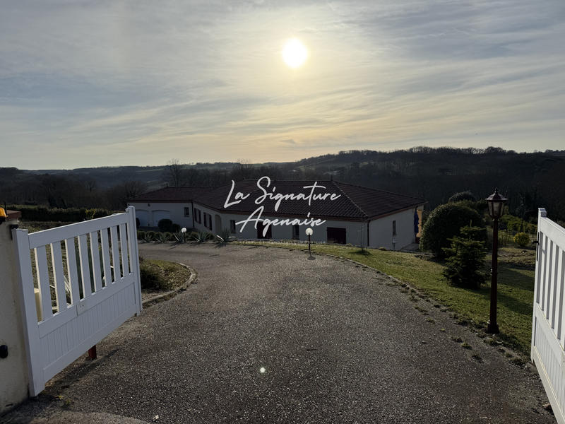 Maison - 220 m² - 7 pièces