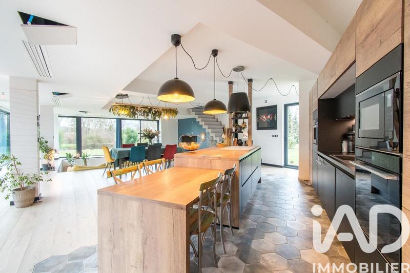 Maison de maîtres - 232 m² - 9 pièces