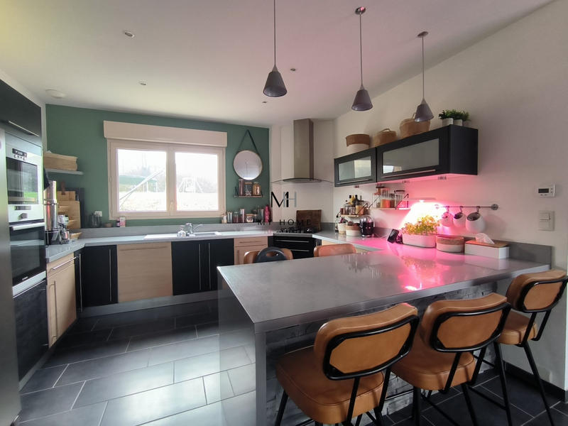 Maison - 187 m² - 7 pièces