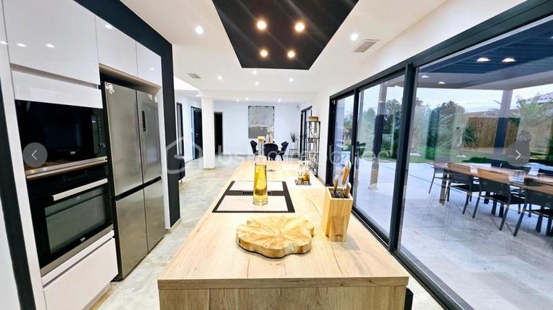 Maison - 166 m² - 5 pièces