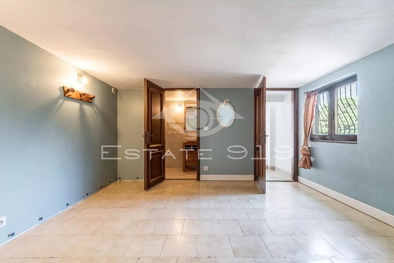 Villa - 235 m² - 7 pièces