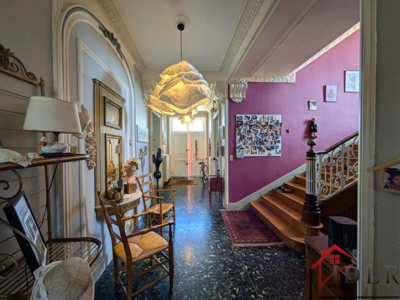 Villa - 270 m² - 12 pièces