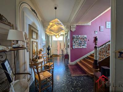 Villa - 270 m² - 12 pièces