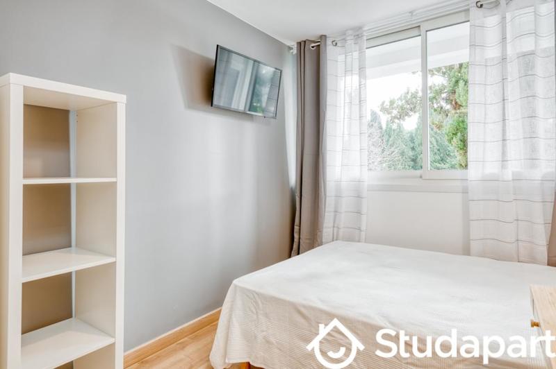 Chambre - 9 m² - 1 pièce