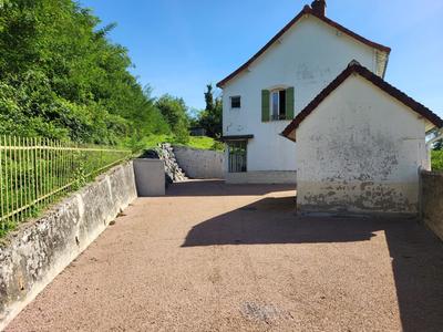 Maison - 152 m² - 7 pièces