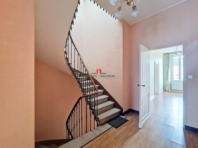 Maison ancienne - 369 m² - 10 pièces