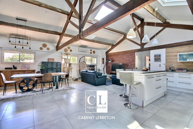 Loft - 174 m² - 4 pièces