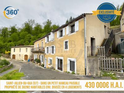 Maison - 366 m² - 23 pièces