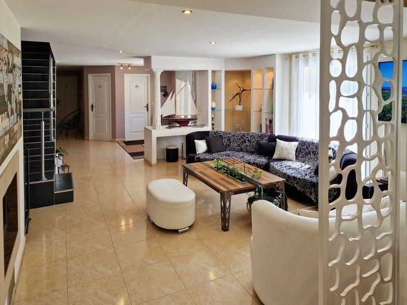 Propriété - 500 m² - 14 pièces