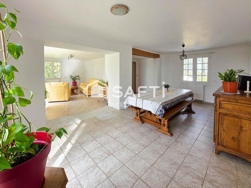 Maison - 135 m² - 7 pièces