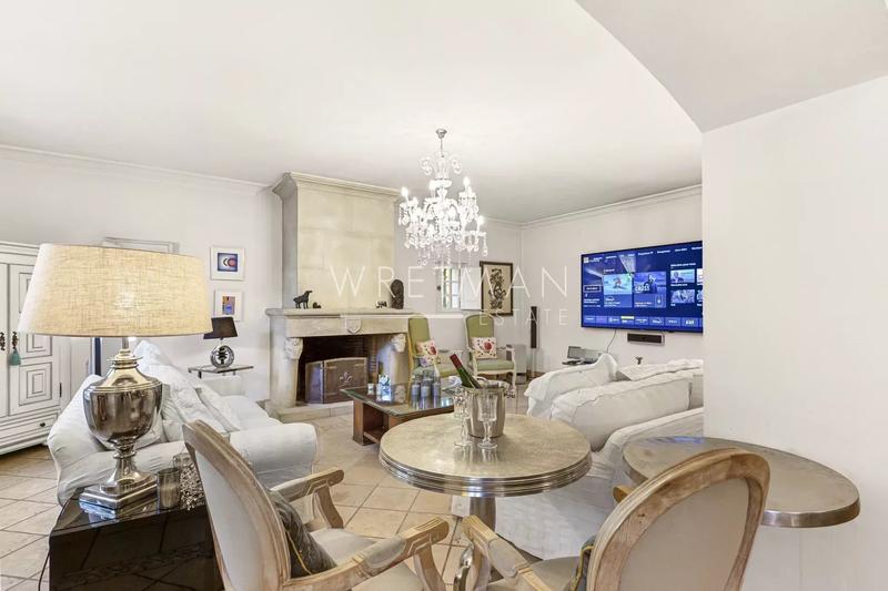 Villa - 252 m² - 5 pièces