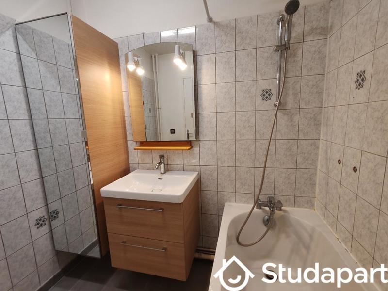 Chambre - 9 m² - 1 pièce