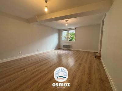 Appartement - 85 m² - 3 pièces