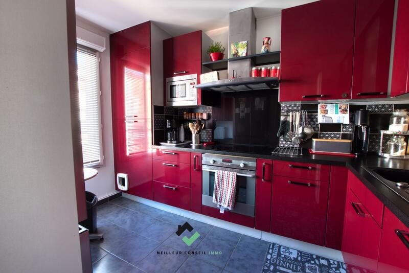 Maison - 93 m² - 5 pièces