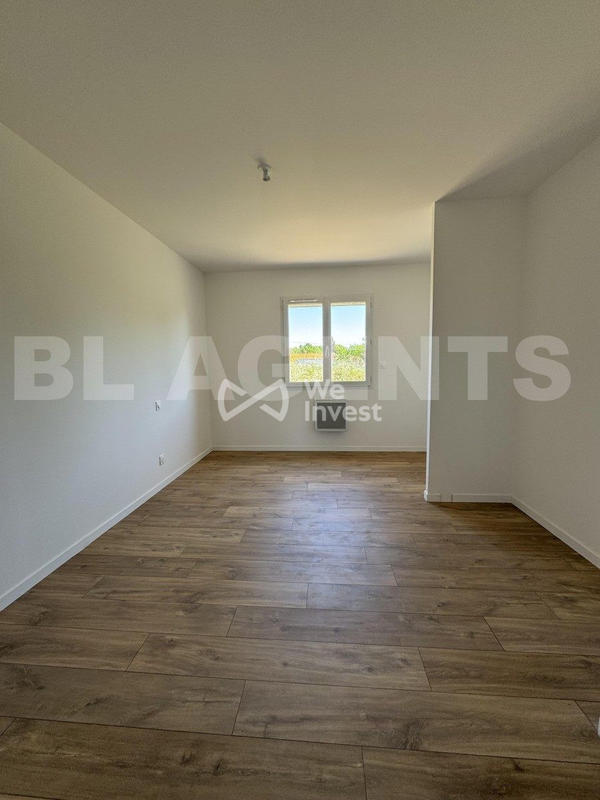 Maison - 99 m² - 4 pièces