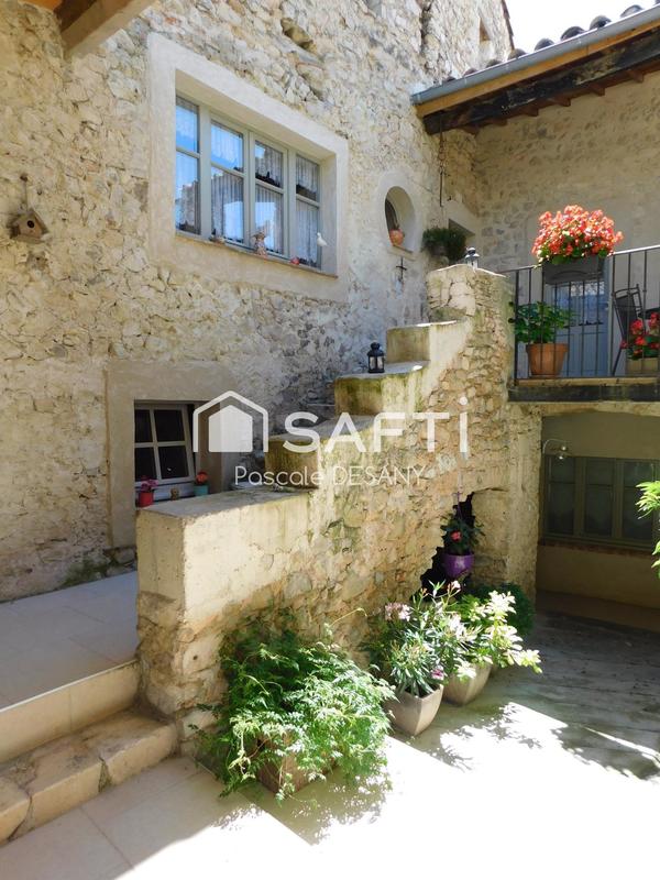 Maison - 245 m² - 12 pièces