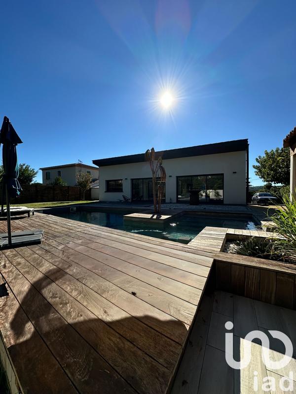 Maison - 236 m² - 8 pièces