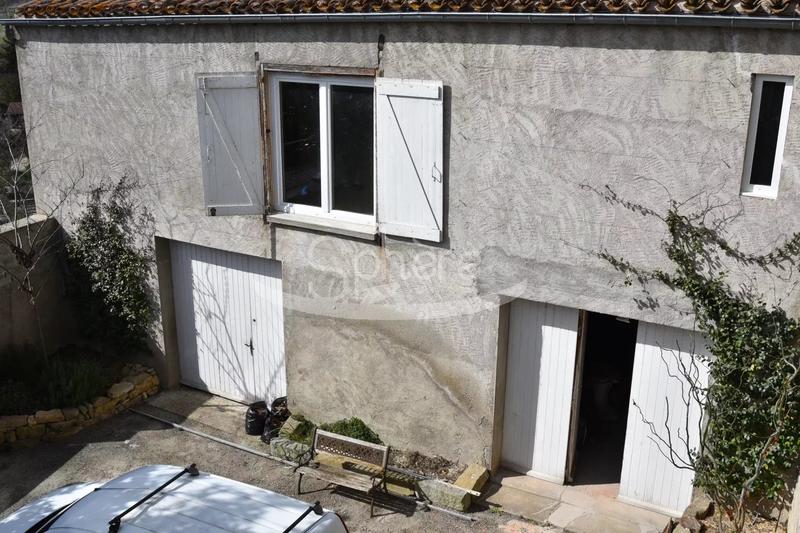 Maison - 248 m² - 10 pièces