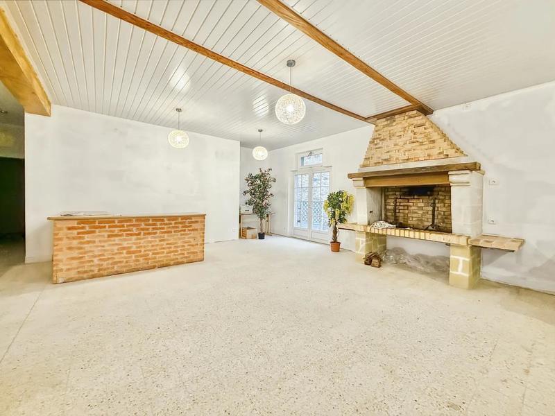 Maison - 205 m² - 8 pièces