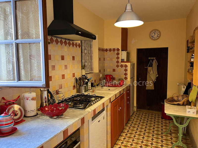 Maison - 260 m² - 9 pièces