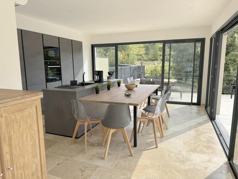 Villa - 160 m² - 6 pièces