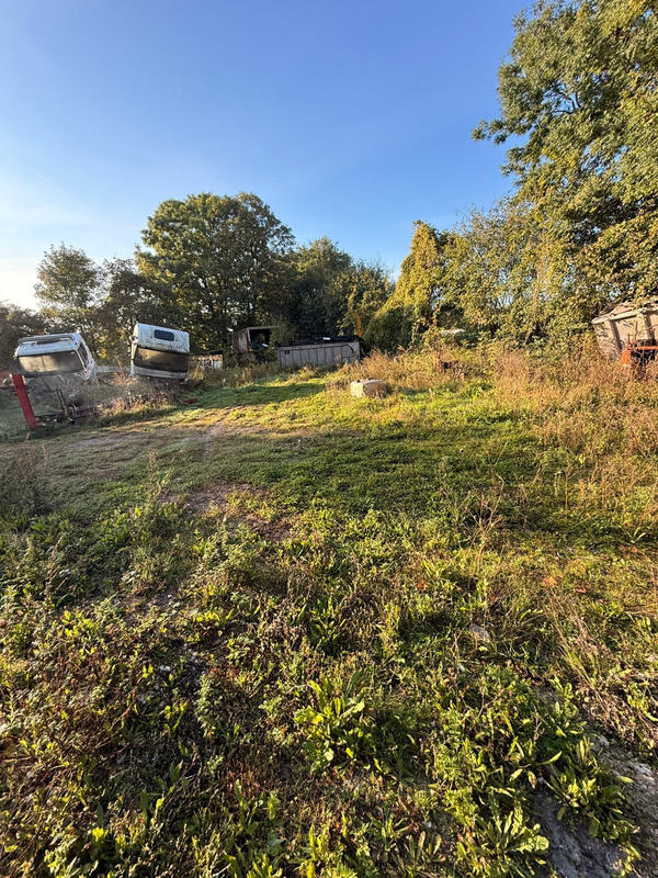 Parking / Garage - 980 m²