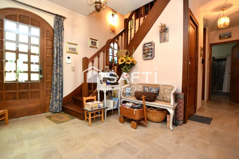 Propriété - 228 m² - 7 pièces