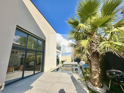 Maison - 145 m² - 6 pièces