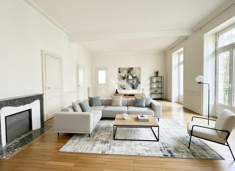 Appartement - 134 m² - 5 pièces