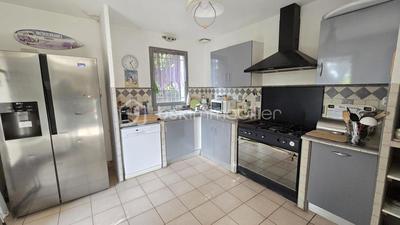 Maison - 95 m² - 4 pièces