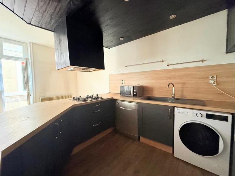 Appartement ancien - 86 m² - 2 pièces