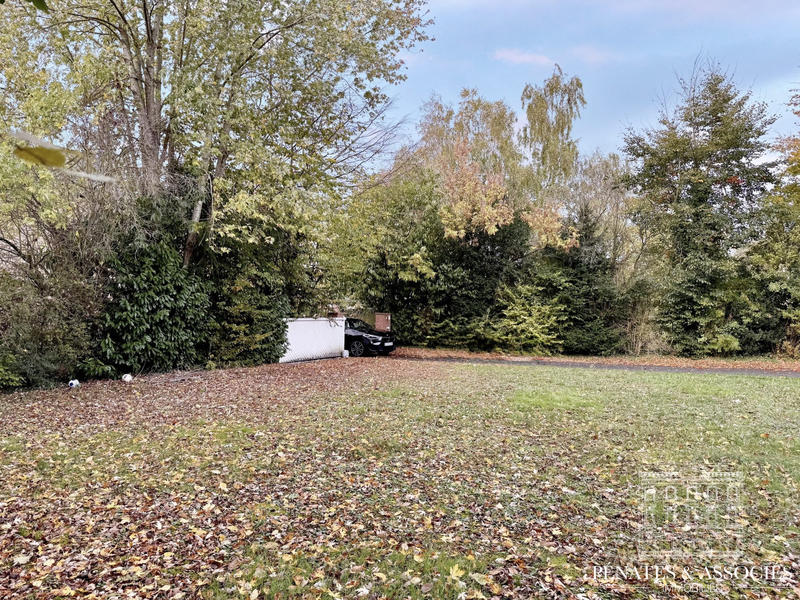 Maison - 241 m² - 8 pièces