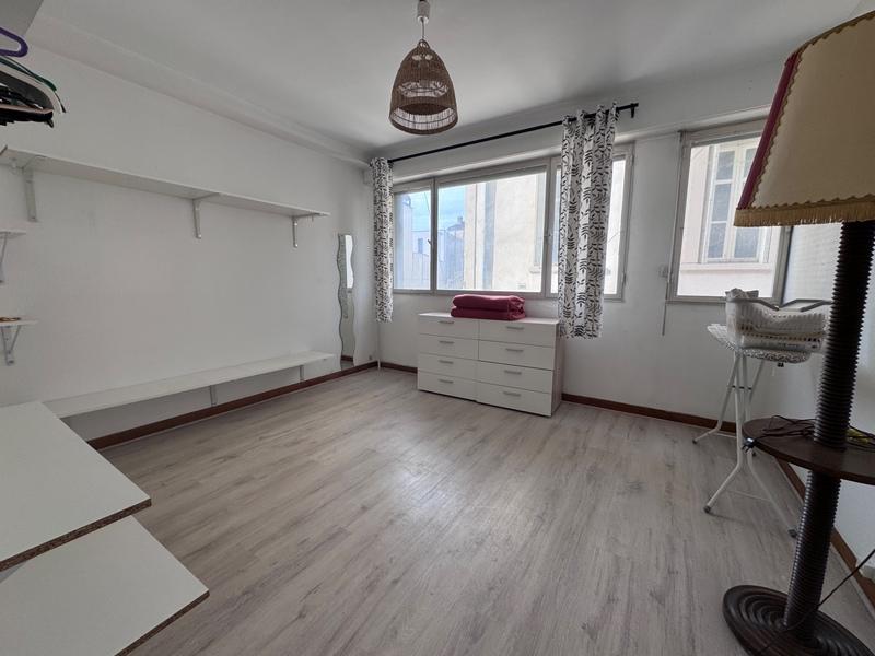 Appartement - 182 m² - 6 pièces