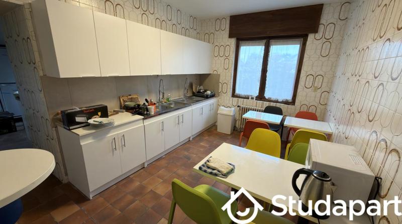 Chambre - 15 m² - 1 pièce